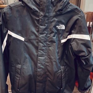 Boy youth small 7-8 North Face Hyvent
